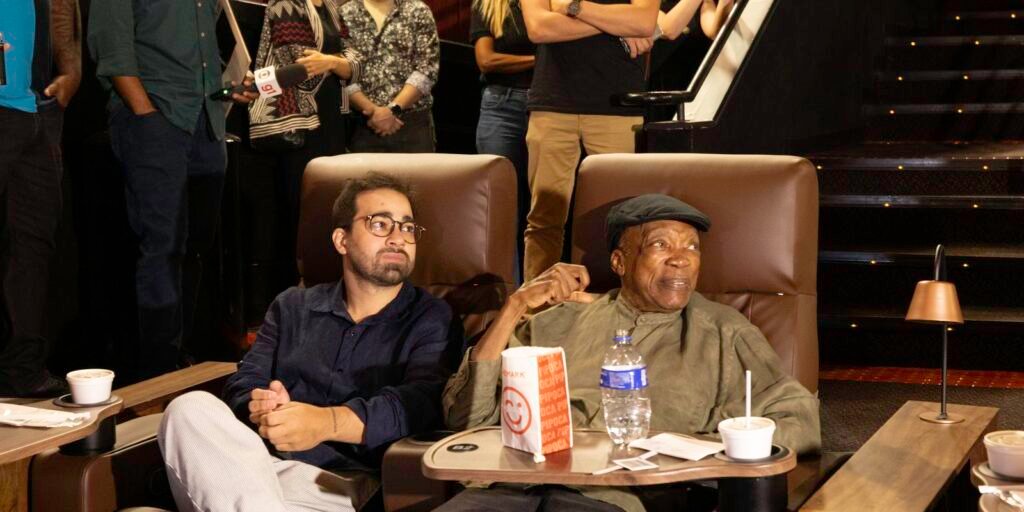 Milton Nascimento se emociona com filme sobre sua vida em pré-estreia Milton Nascimento se emociona com filme sobre sua vida em pré-estreia